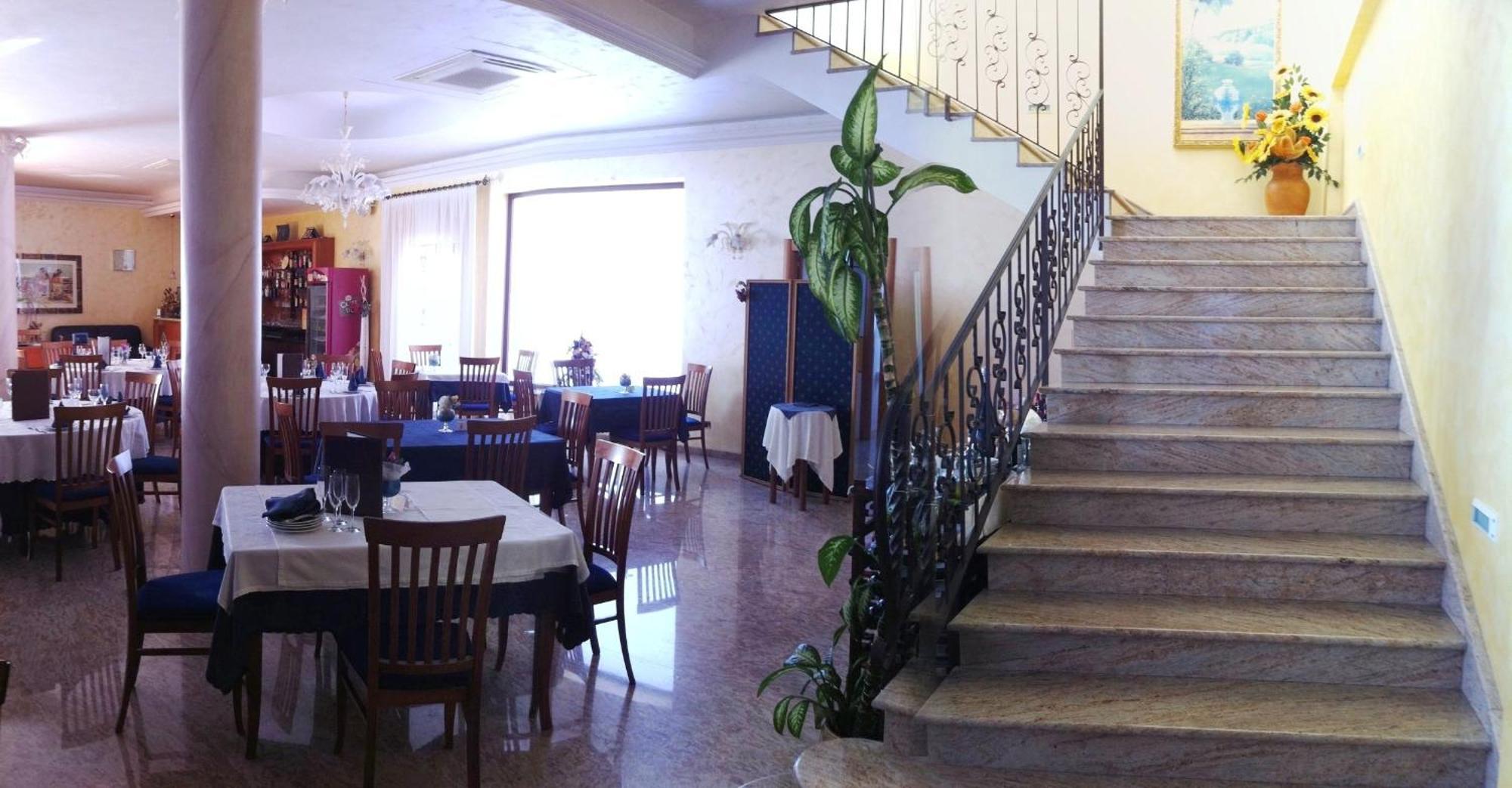 Hotel Ristorante Cordial Comiso Dış mekan fotoğraf